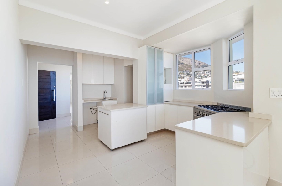 3 Bedroom Property for Sale in Sea Point Western Cape
